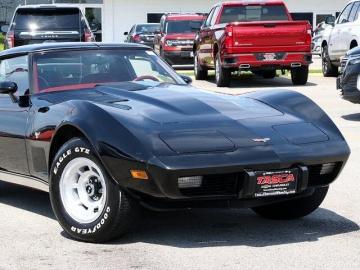 1977 Chevrolet Corvette Stingrey  L48 1977 Tout compris  