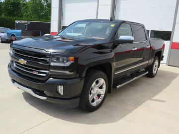 2017 Chevrolet Silverado   LTZ Crew Cab 4x4 Tout compris hors homologation 4500e