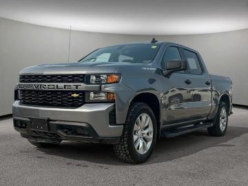 2022 Chevrolet Silverado   Limited Custom Crew Cab 4WD Tout compris hors homologation 4500e