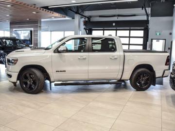 2022 Dodge  RAM Sport Night 12P 5.7L 4x4 Tout compris hors homologation 4500e