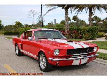1965 Ford Mustang Fastback GT A 1965 V8 Prix tout compris