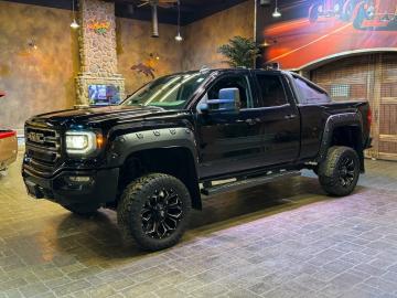 2018 GMC Sierra   Crew Cab 4x4 Tout compris hors homologation 4500e