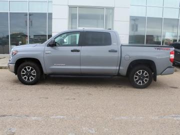 2021 Toyota Tundra TRD Pro CrewMax 4x4 Tout compris hors homologation 4500e